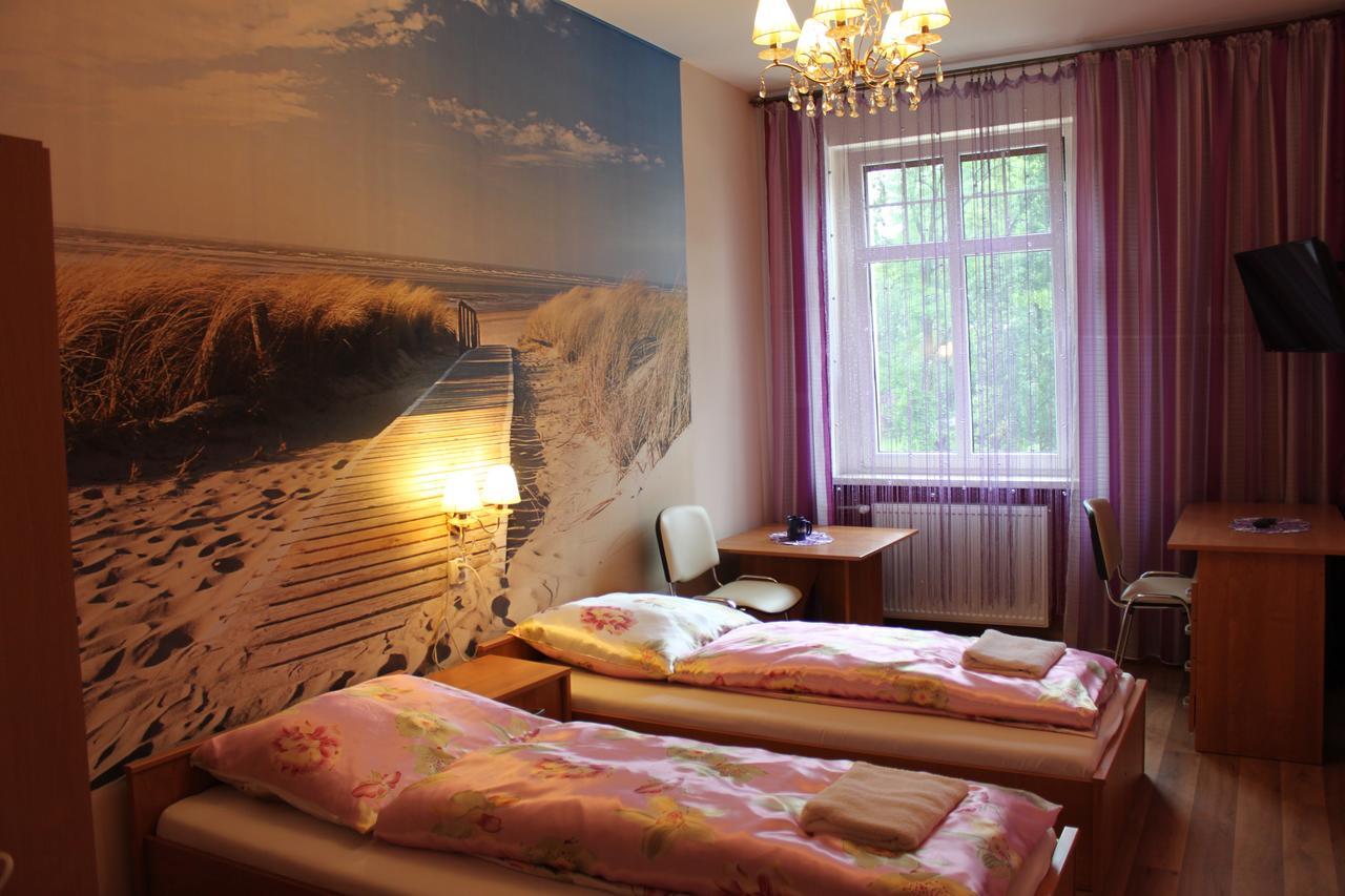Palac Ogrodowa Tarnowskie Góry Esterno foto
