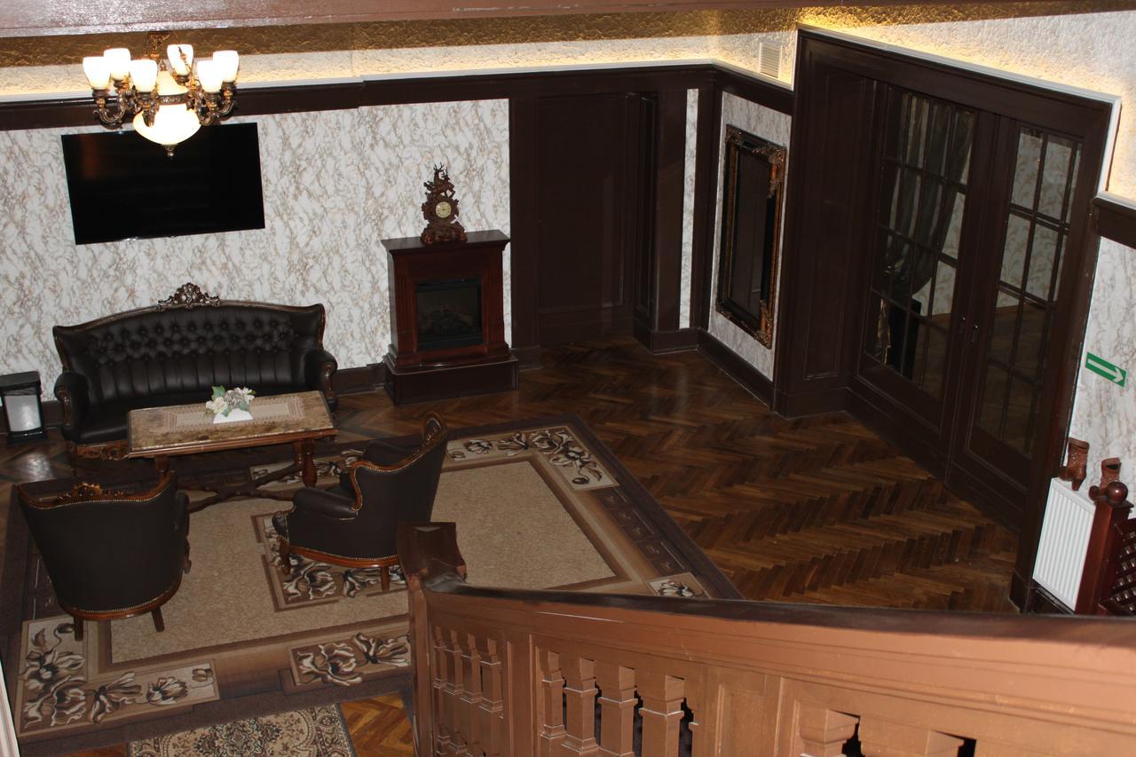 Palac Ogrodowa Tarnowskie Góry Esterno foto