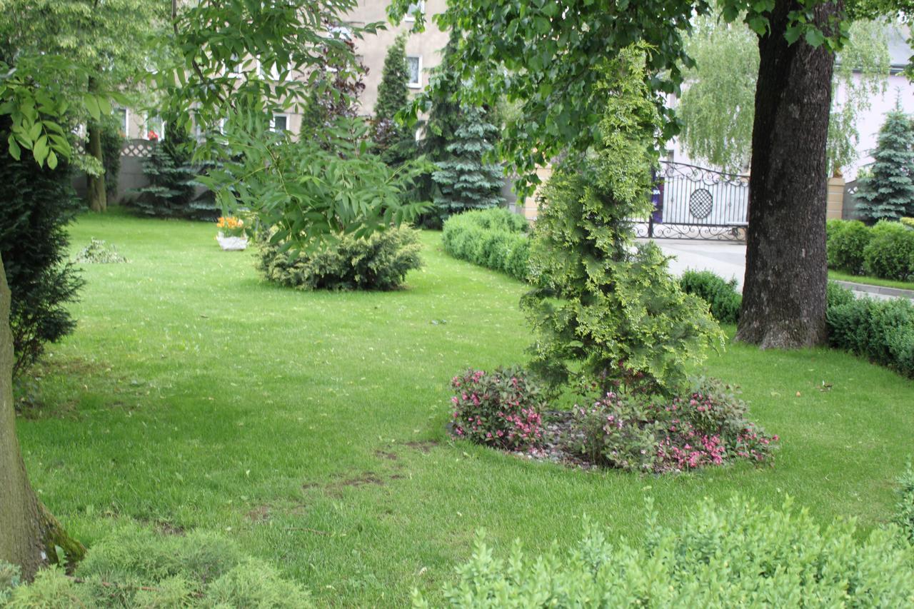 Palac Ogrodowa Tarnowskie Góry Esterno foto